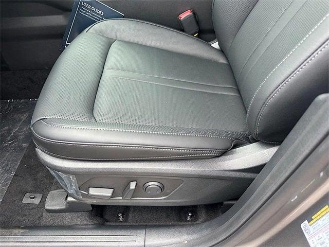 new 2025 Kia Sorento Hybrid car, priced at $38,316