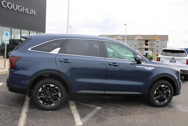 new 2025 Kia Sorento car, priced at $37,996