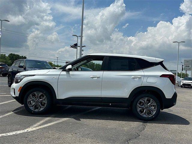 new 2025 Kia Seltos car, priced at $25,996