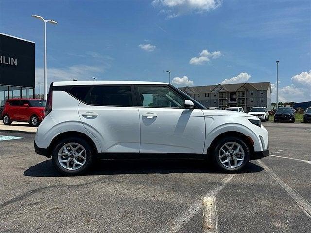 new 2025 Kia Soul car, priced at $21,819