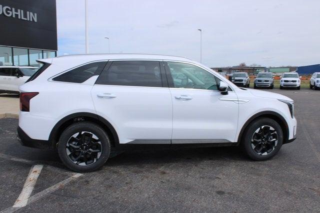 new 2025 Kia Sorento car, priced at $32,635