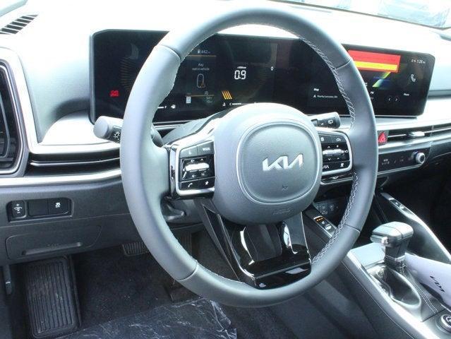 new 2025 Kia Sorento car, priced at $32,635