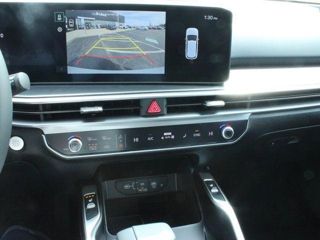 new 2025 Kia Sorento car, priced at $32,635