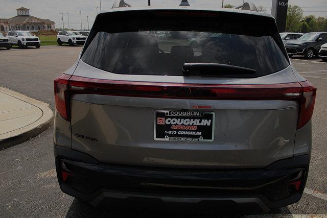 new 2025 Kia Seltos car, priced at $30,190