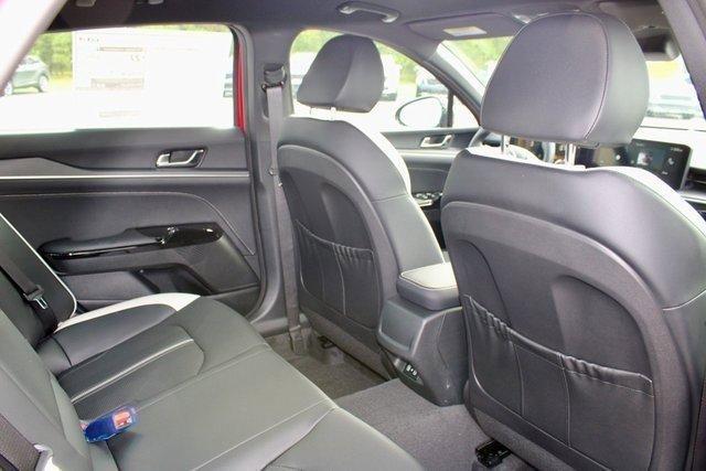 new 2025 Kia K5 car, priced at $30,577