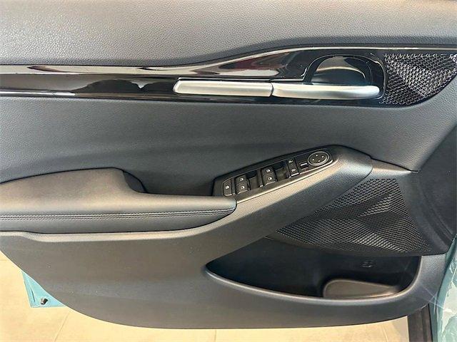 new 2025 Kia Seltos car, priced at $27,811