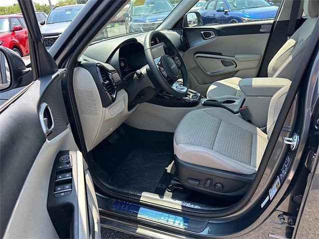 new 2025 Kia Soul car, priced at $25,154