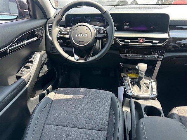 new 2025 Kia Seltos car, priced at $27,811