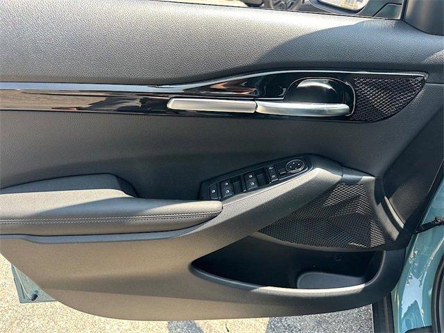 new 2025 Kia Seltos car, priced at $27,811