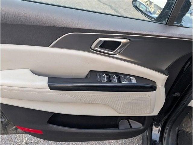 used 2024 Kia Carnival car, priced at $30,462