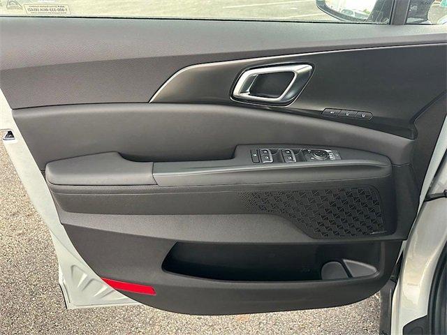 new 2025 Kia Carnival Hybrid car, priced at $53,120