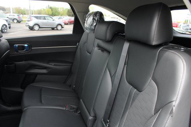 new 2025 Kia Sorento car, priced at $37,996