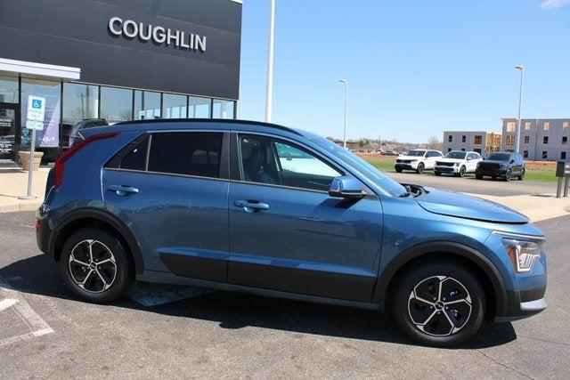 new 2025 Kia Niro car, priced at $28,724
