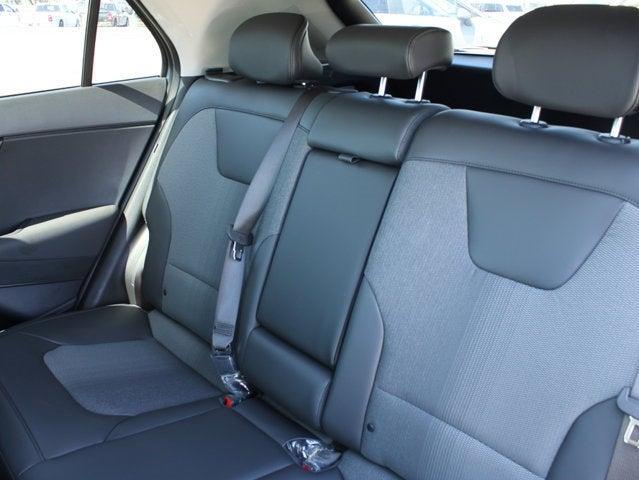 new 2025 Kia Niro car, priced at $28,724