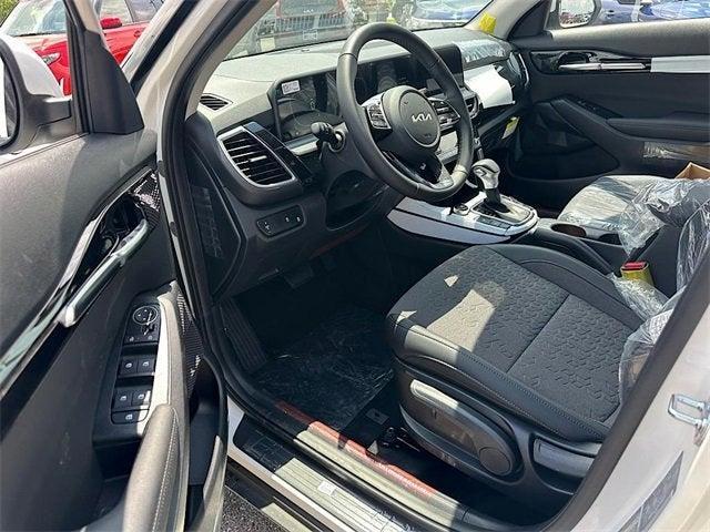 new 2025 Kia Seltos car, priced at $24,436