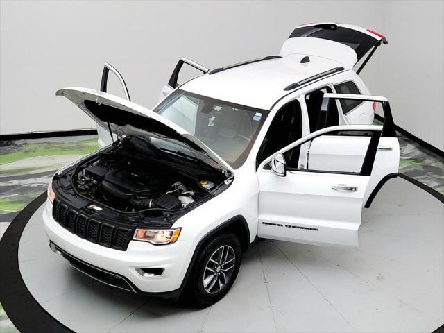 used 2017 Jeep Grand Cherokee car, priced at $14,495
