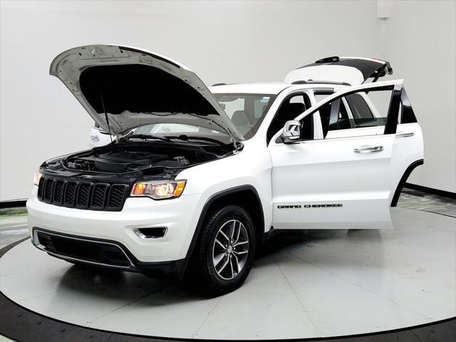 used 2017 Jeep Grand Cherokee car, priced at $14,495