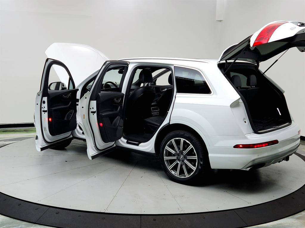 used 2017 Audi Q7 car, priced at $14,395
