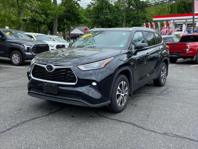 used 2024 Toyota Highlander car, priced at $46,791