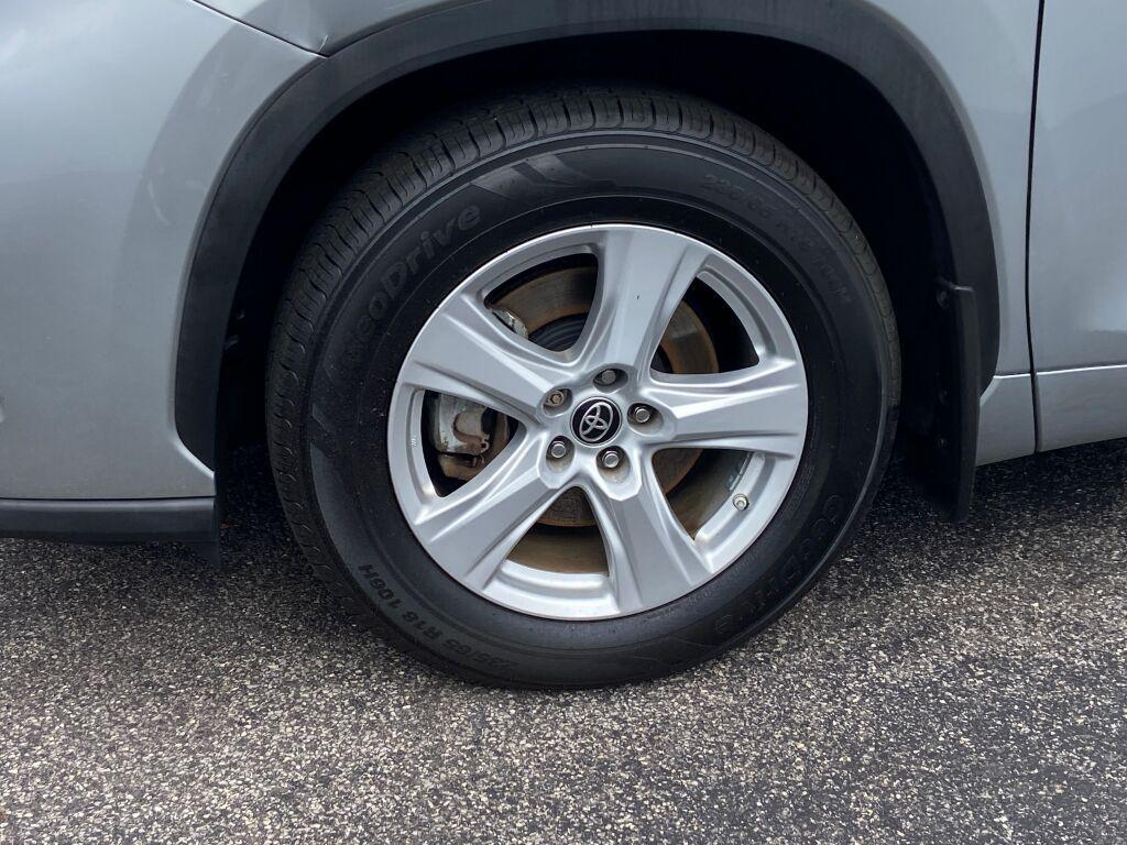 used 2021 Toyota Highlander car, priced at $23,991