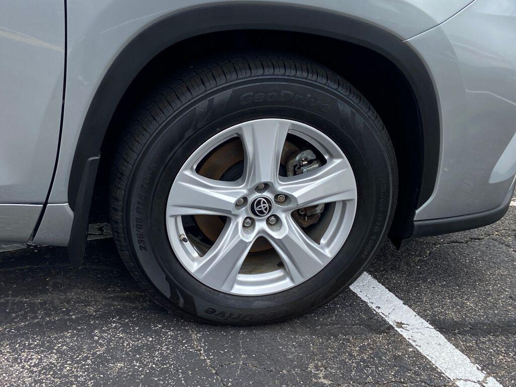 used 2021 Toyota Highlander car, priced at $23,991