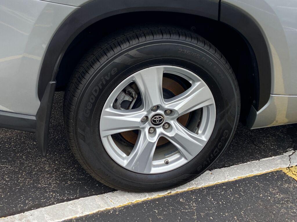 used 2021 Toyota Highlander car, priced at $23,991