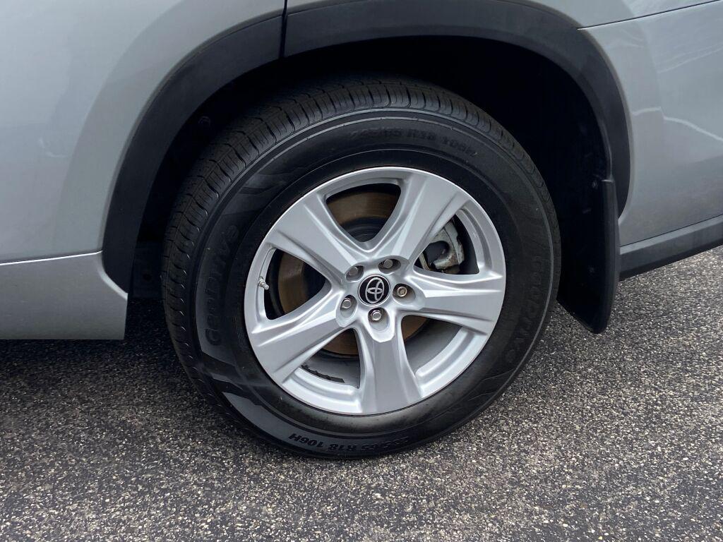 used 2021 Toyota Highlander car, priced at $23,991