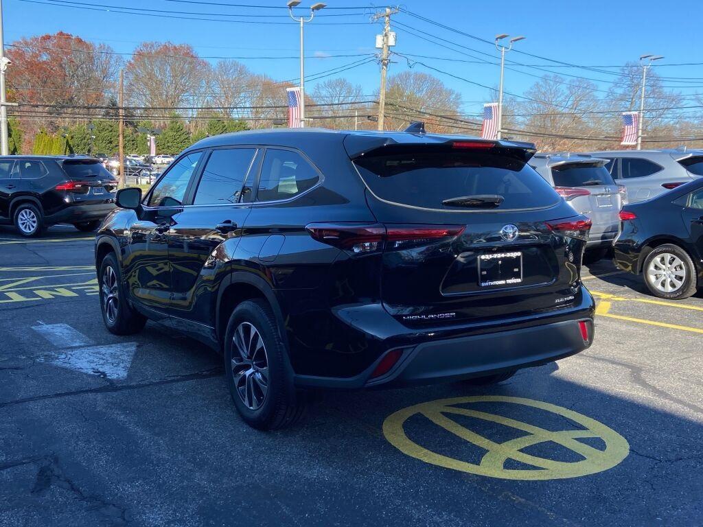 used 2024 Toyota Highlander car, priced at $44,791