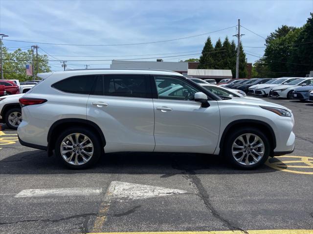 used 2022 Toyota Highlander car, priced at $41,991