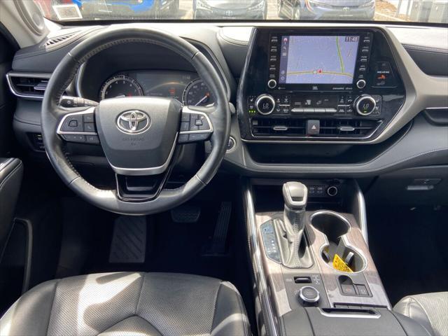 used 2022 Toyota Highlander car, priced at $41,991