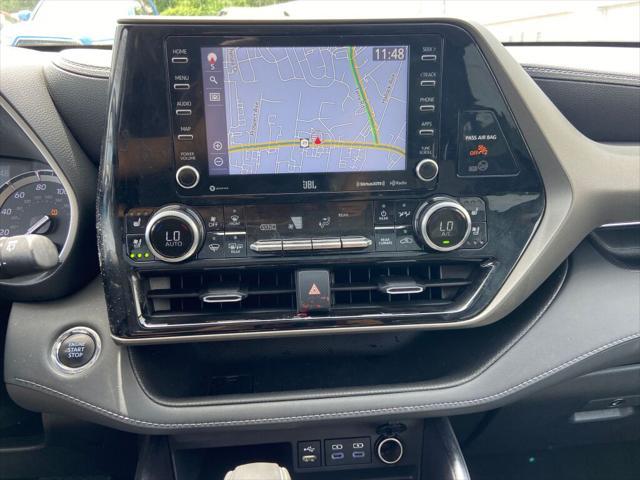 used 2022 Toyota Highlander car, priced at $41,991