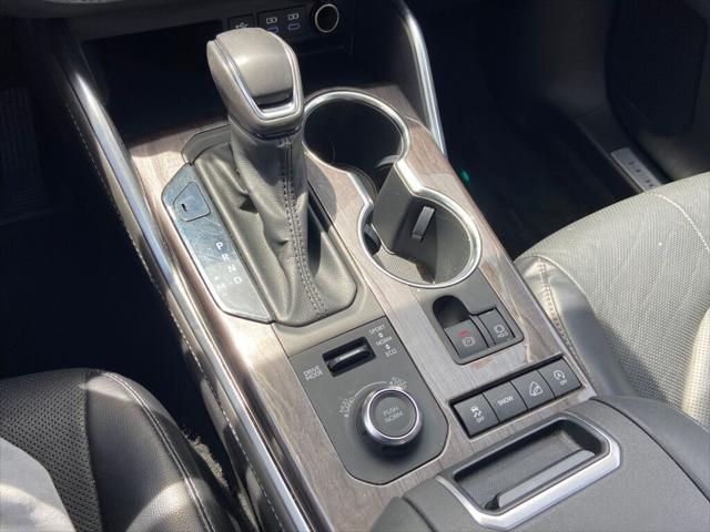 used 2022 Toyota Highlander car, priced at $41,991