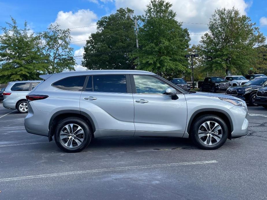 used 2024 Toyota Highlander car, priced at $44,791