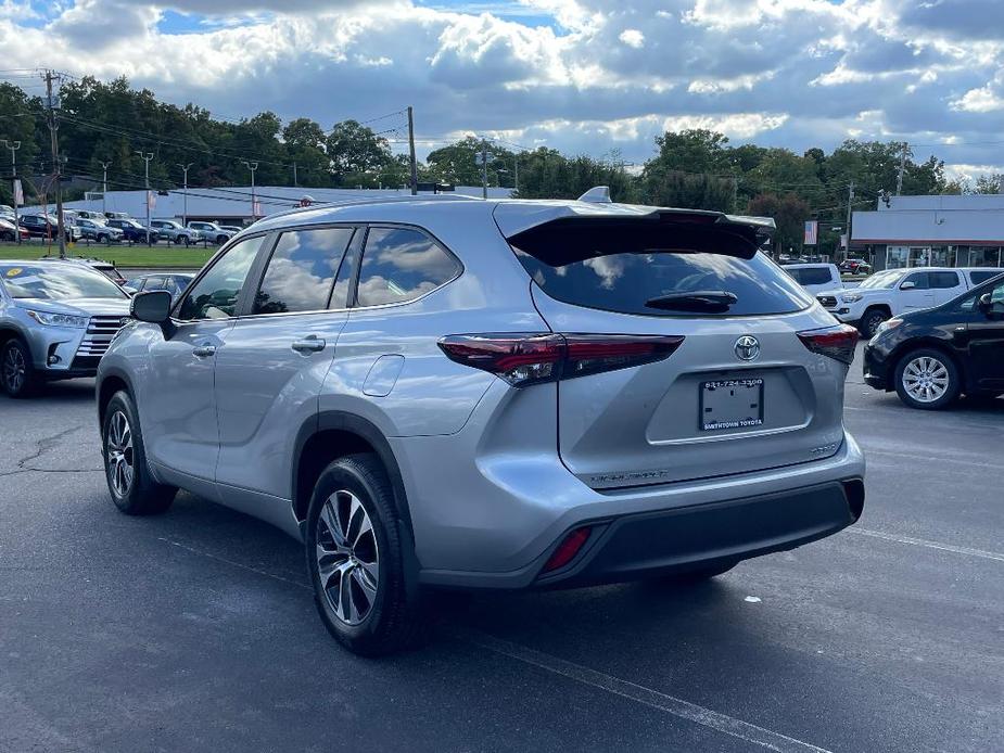 used 2024 Toyota Highlander car, priced at $44,791