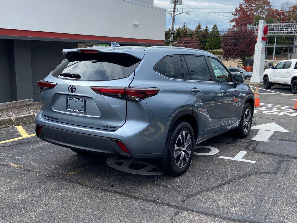 used 2024 Toyota Highlander car, priced at $43,991
