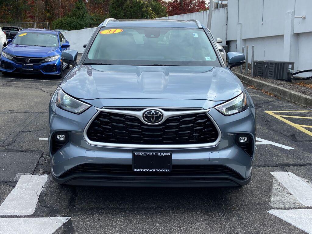 used 2024 Toyota Highlander car, priced at $43,991