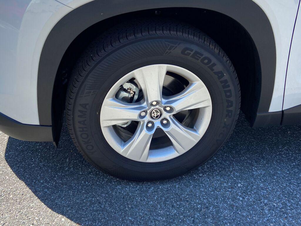 used 2025 Toyota Highlander car, priced at $47,991
