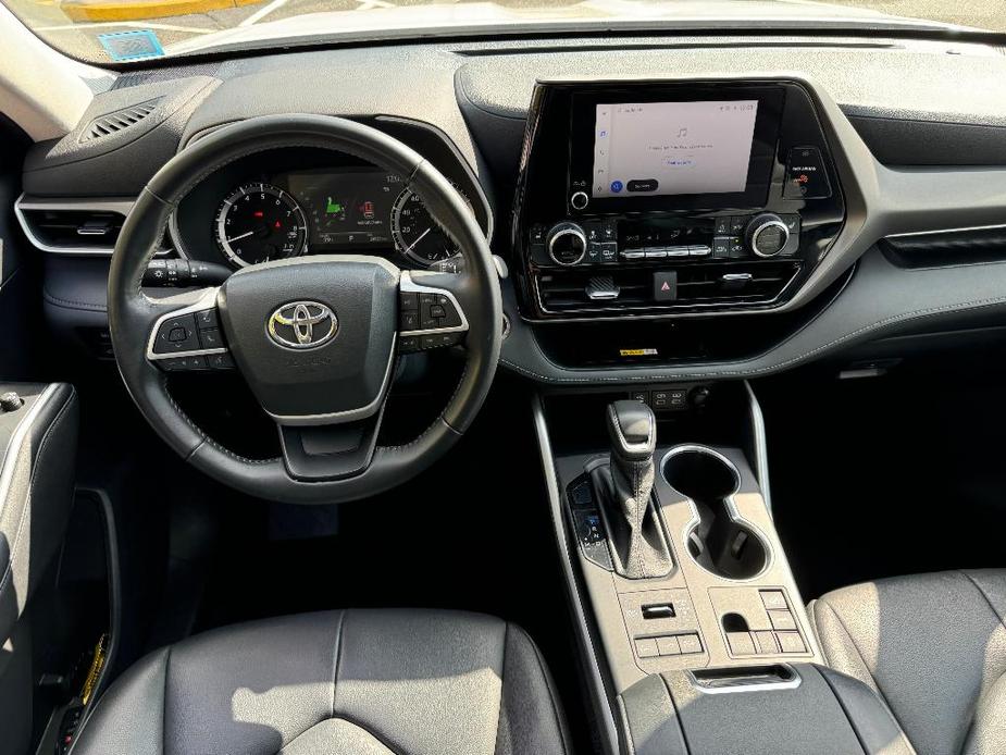 used 2023 Toyota Highlander car, priced at $42,791