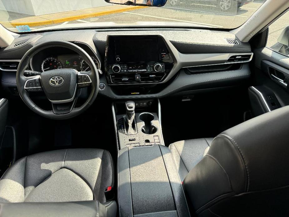 used 2023 Toyota Highlander car, priced at $42,791