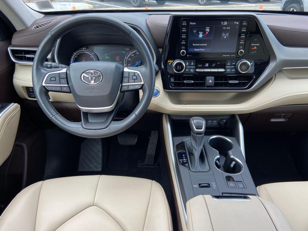 used 2022 Toyota Highlander Hybrid car, priced at $39,991