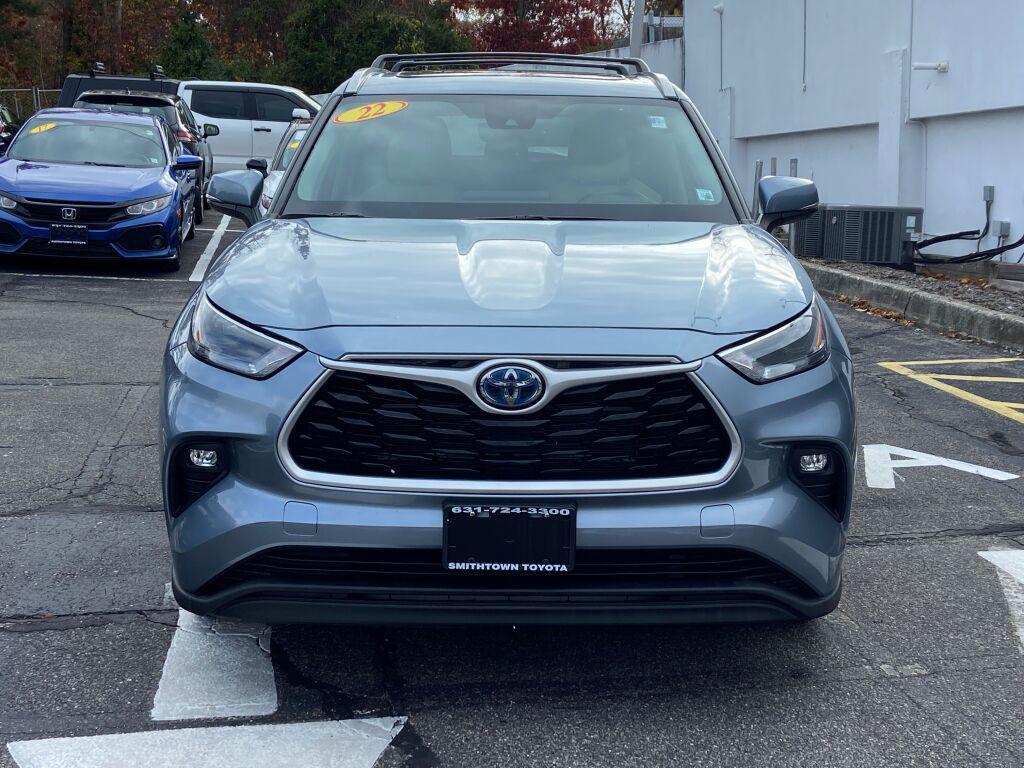 used 2022 Toyota Highlander Hybrid car, priced at $39,991