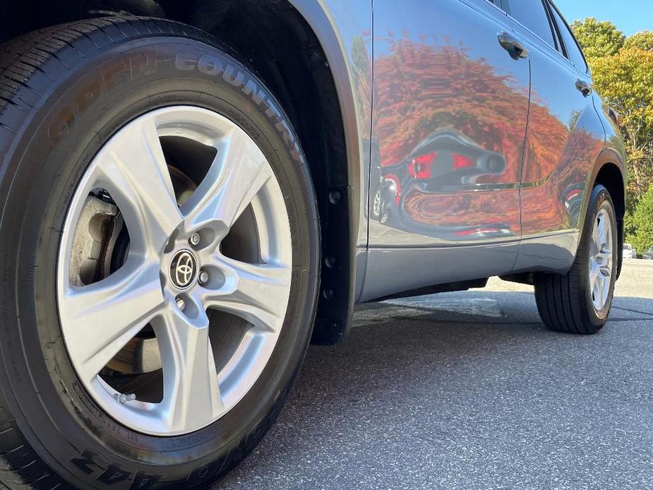 used 2024 Toyota Highlander car, priced at $39,991