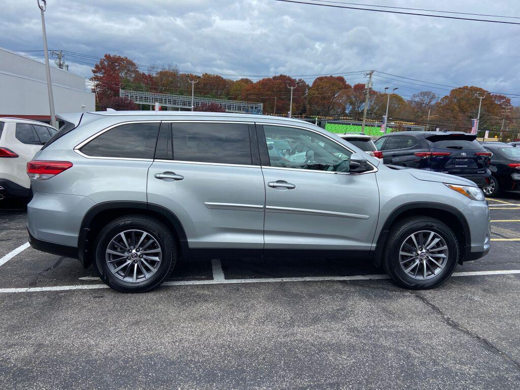 used 2019 Toyota Highlander car, priced at $26,991