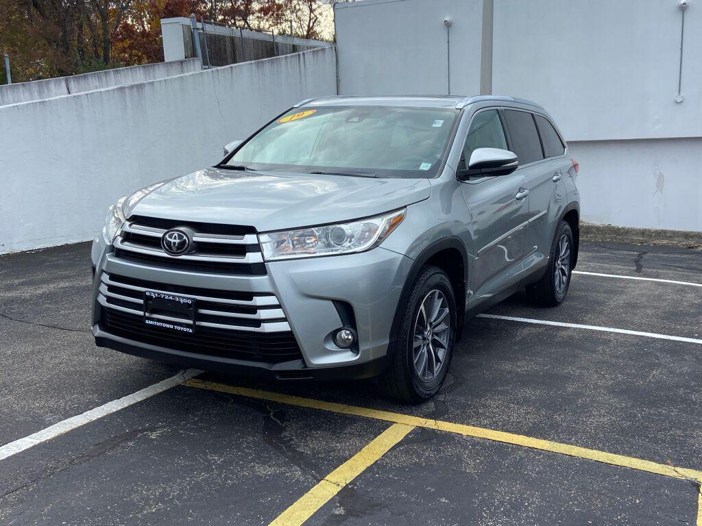used 2019 Toyota Highlander car, priced at $26,991