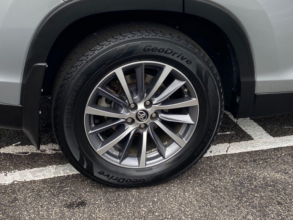 used 2019 Toyota Highlander car, priced at $26,991