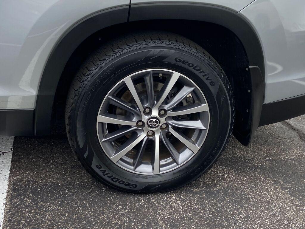 used 2019 Toyota Highlander car, priced at $26,991
