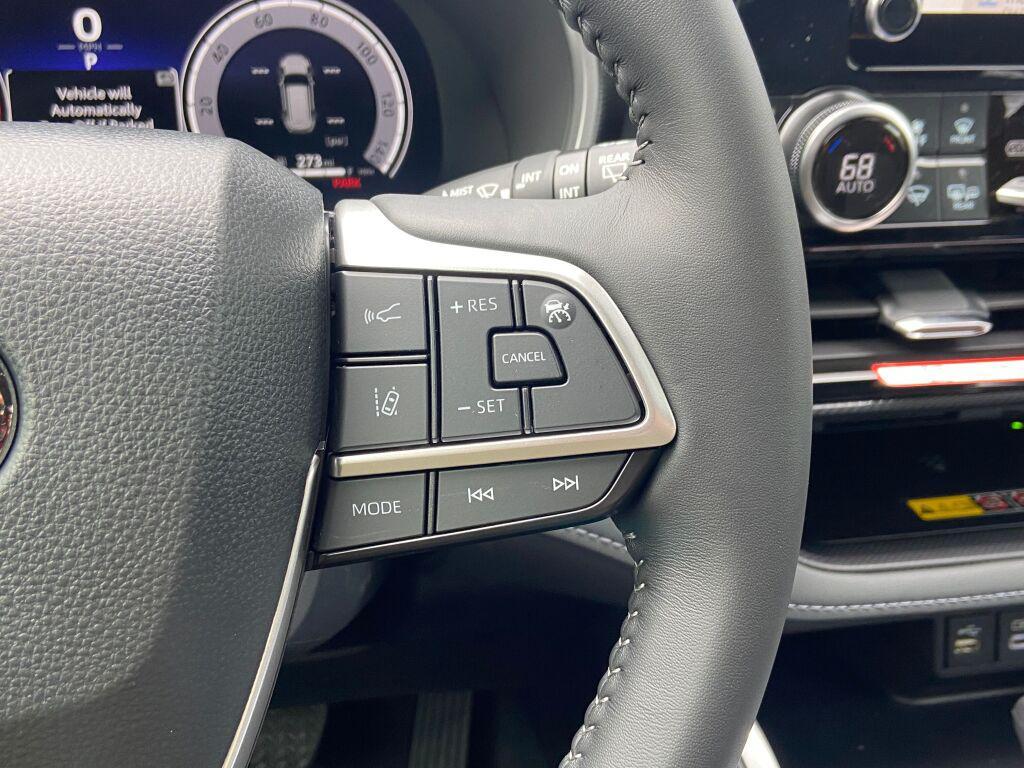 used 2025 Toyota Highlander car, priced at $54,991