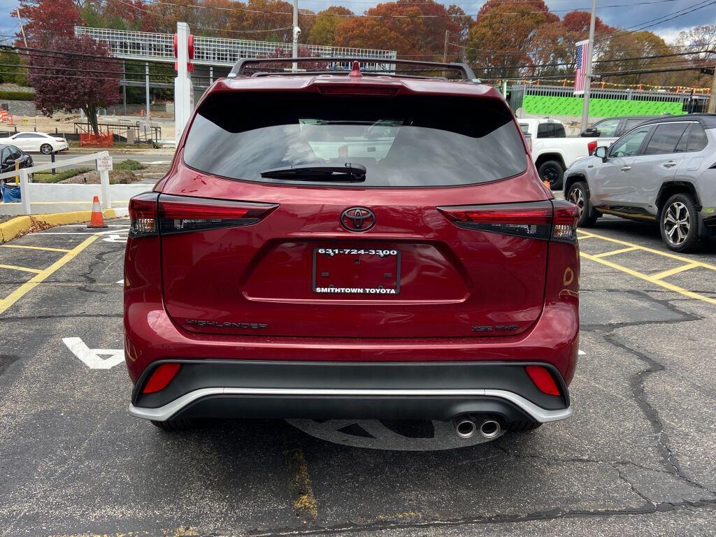 used 2025 Toyota Highlander car, priced at $54,991