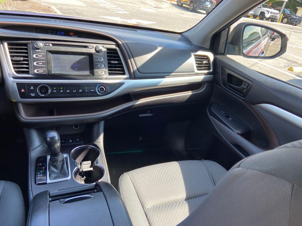 used 2015 Toyota Highlander car, priced at $19,991