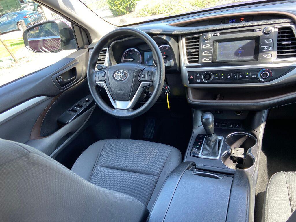 used 2015 Toyota Highlander car, priced at $19,991